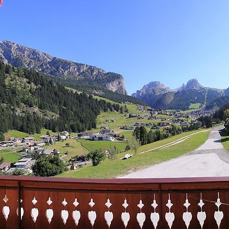 Garni Martlhof Hotel Selva di Val Gardena Bagian luar foto