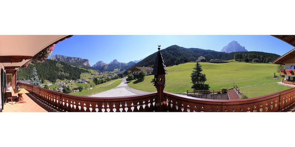 Garni Martlhof Hotel Selva di Val Gardena Bagian luar foto